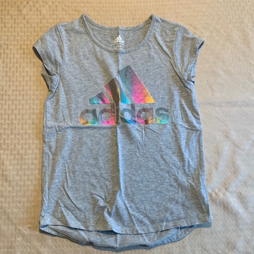 Adidas T-Shirt Medium Girls (10/12)